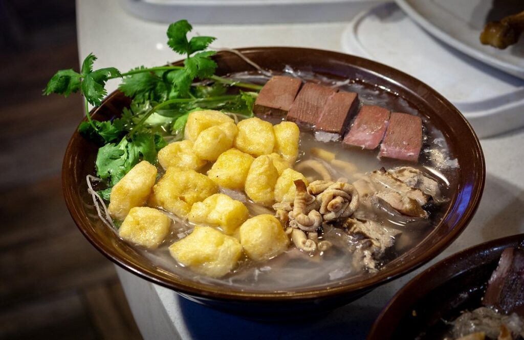 Savor the Flavor: A Step-by-Step Guide to Making Duck Blood Vermicelli Soup!!!